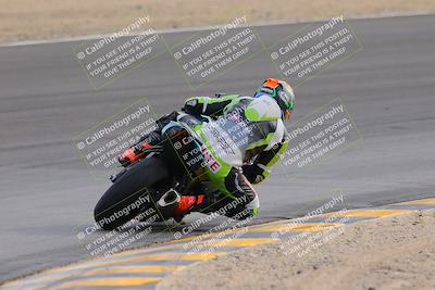 media/Dec-17-2022-SoCal Trackdays (Sat) [[224abd9271]]/Turn 10 Backside (120pm)/